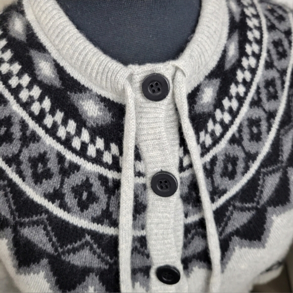 L.A.M.B. 100% Cashmere Fair Aisle Sweater - Picture 3 of 8